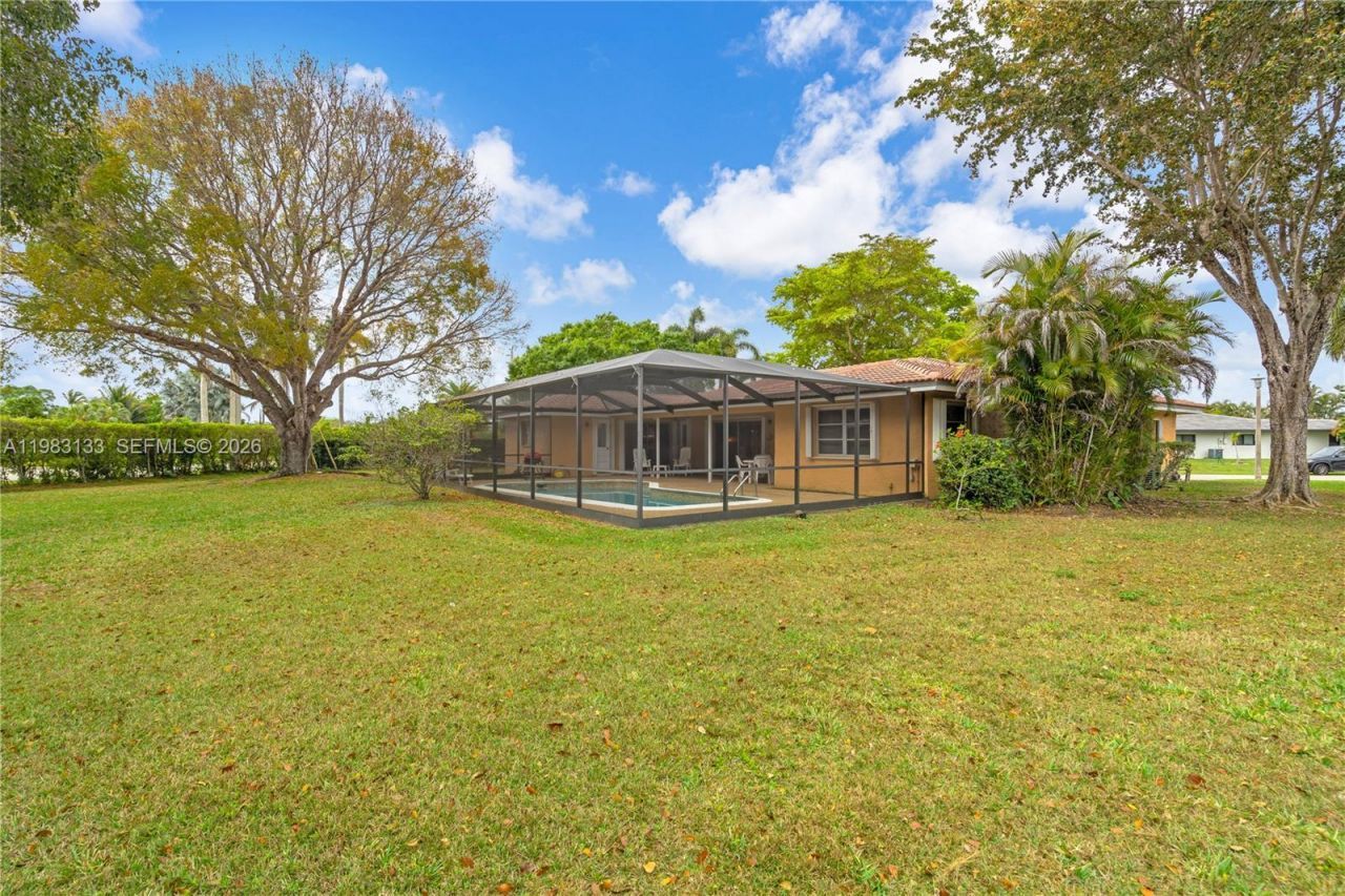 16623 Waters Edge Dr, Weston, FL 33326 Photo