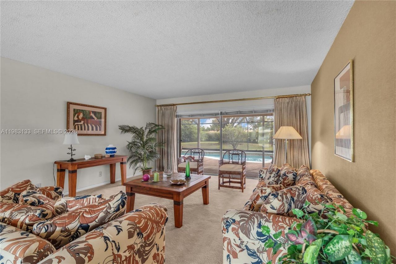 16623 Waters Edge Dr, Weston, FL 33326 Photo