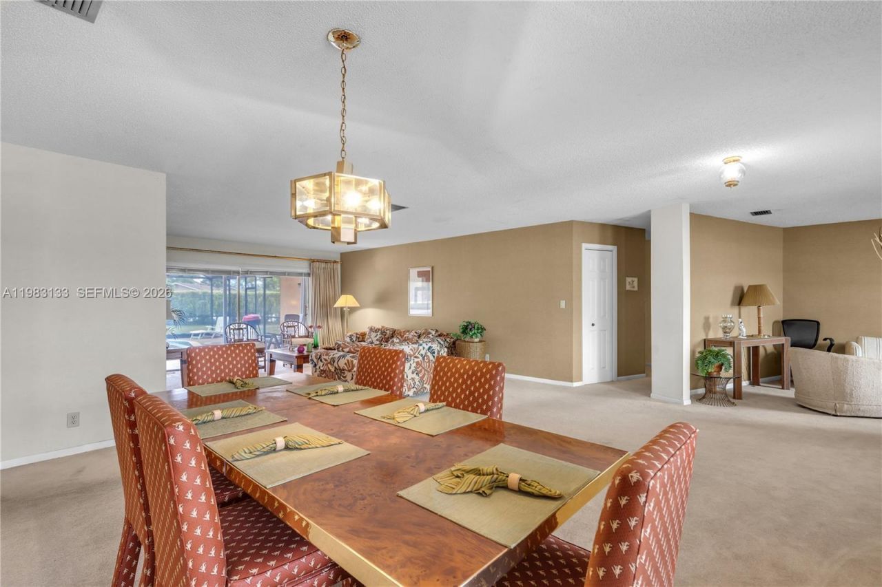 16623 Waters Edge Dr, Weston, FL 33326 Photo