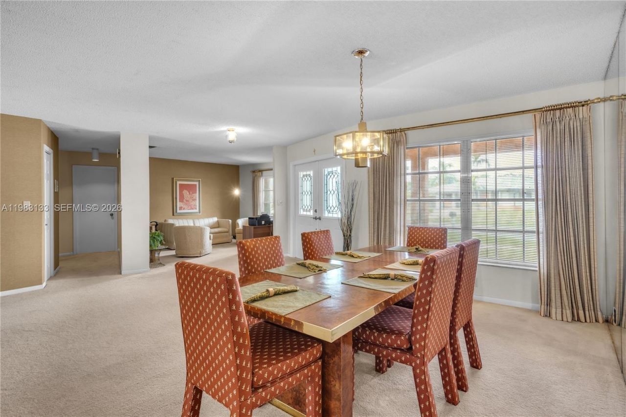 16623 Waters Edge Dr, Weston, FL 33326 Photo