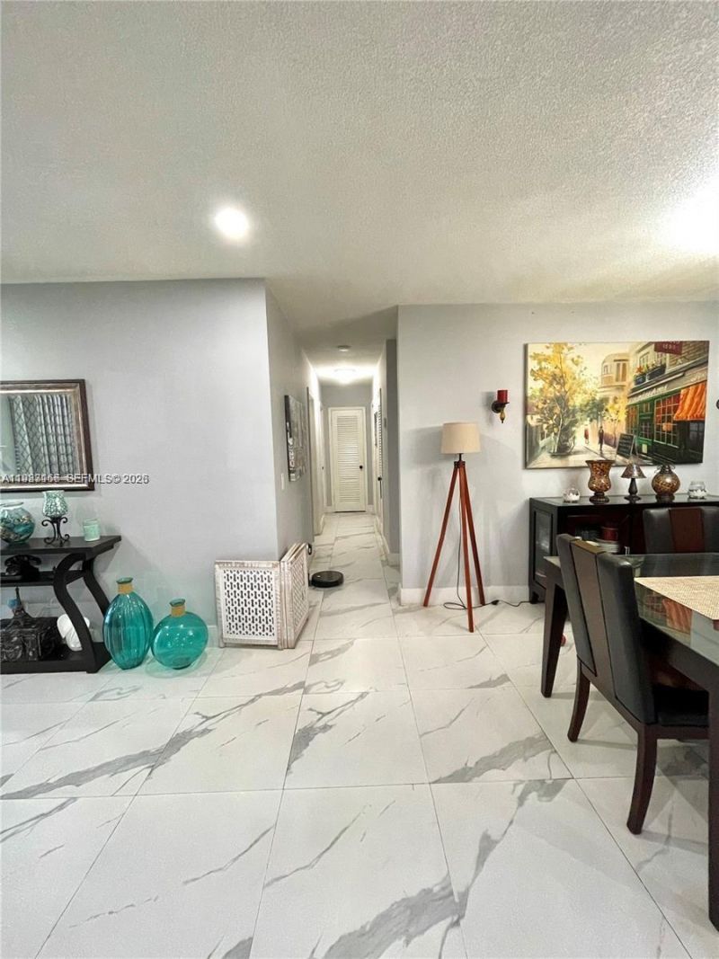 210 SW 65th Way, Pembroke Pines, FL 33023 Photo