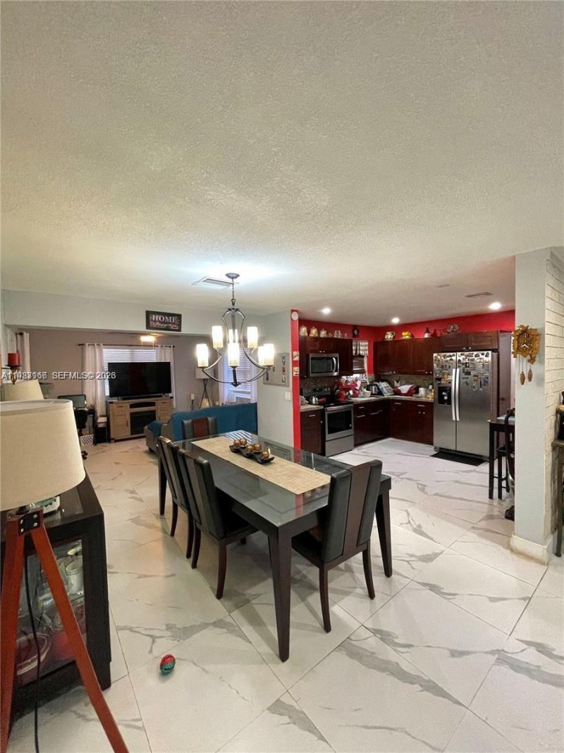 210 SW 65th Way, Pembroke Pines, FL 33023 Photo