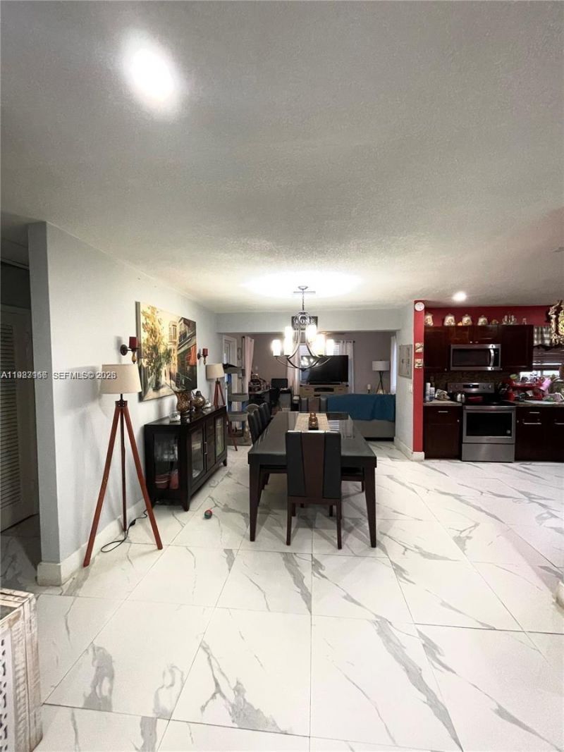 210 SW 65th Way, Pembroke Pines, FL 33023 Photo