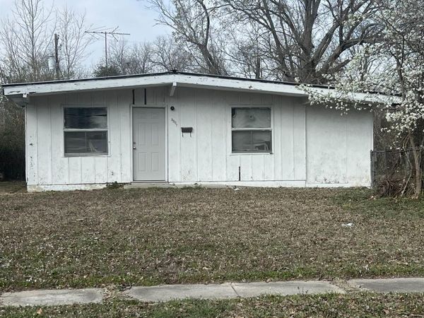 3307 S Iris Street , Pine Bluff, AR 71603