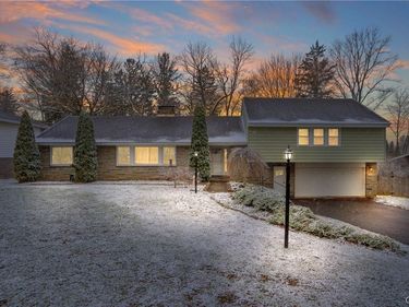 27 Lynacres Boulevard, Fayetteville, NY 13066