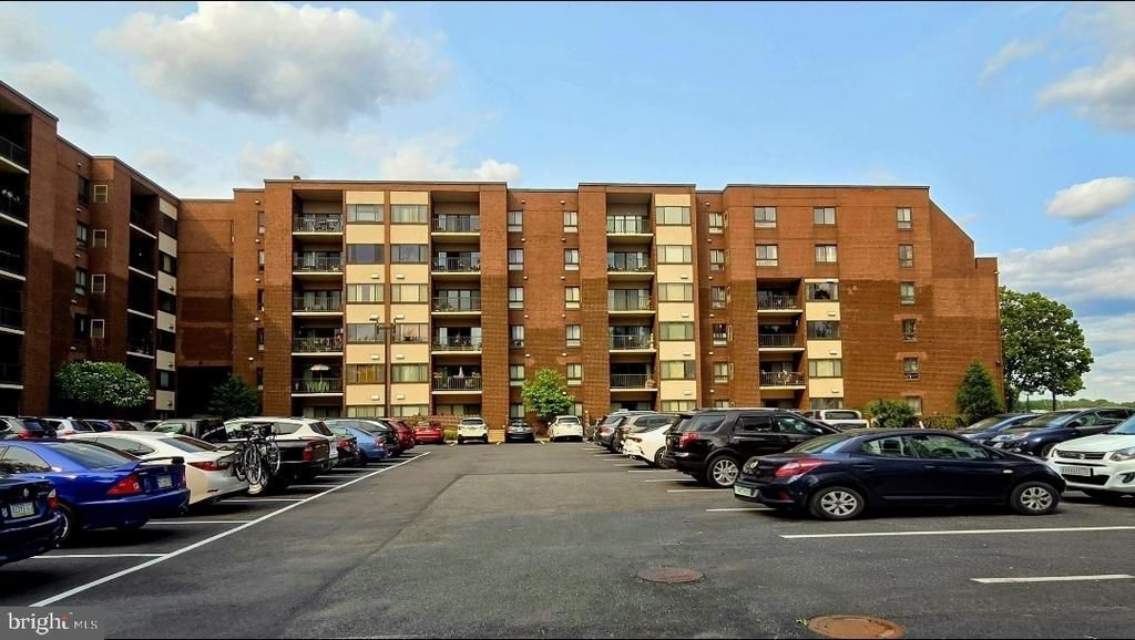 5100 Convent Lane, Unit 510, Philadelphia, PA 19114 Main Photo