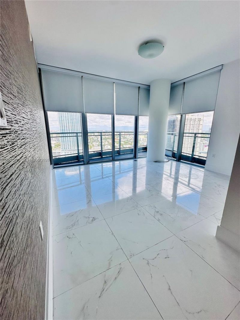 92 SW 3rd St, Unit 3105, Miami, FL 33130 Photo