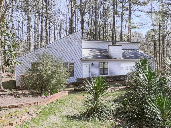 5506 Vaughn Road , Woodstock, GA 30188