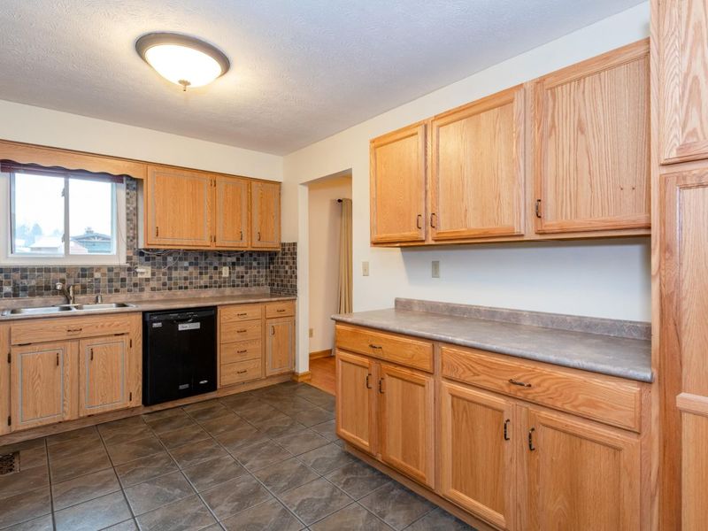 144 Matthews Avenue, Enon, OH 45323 Photo 7