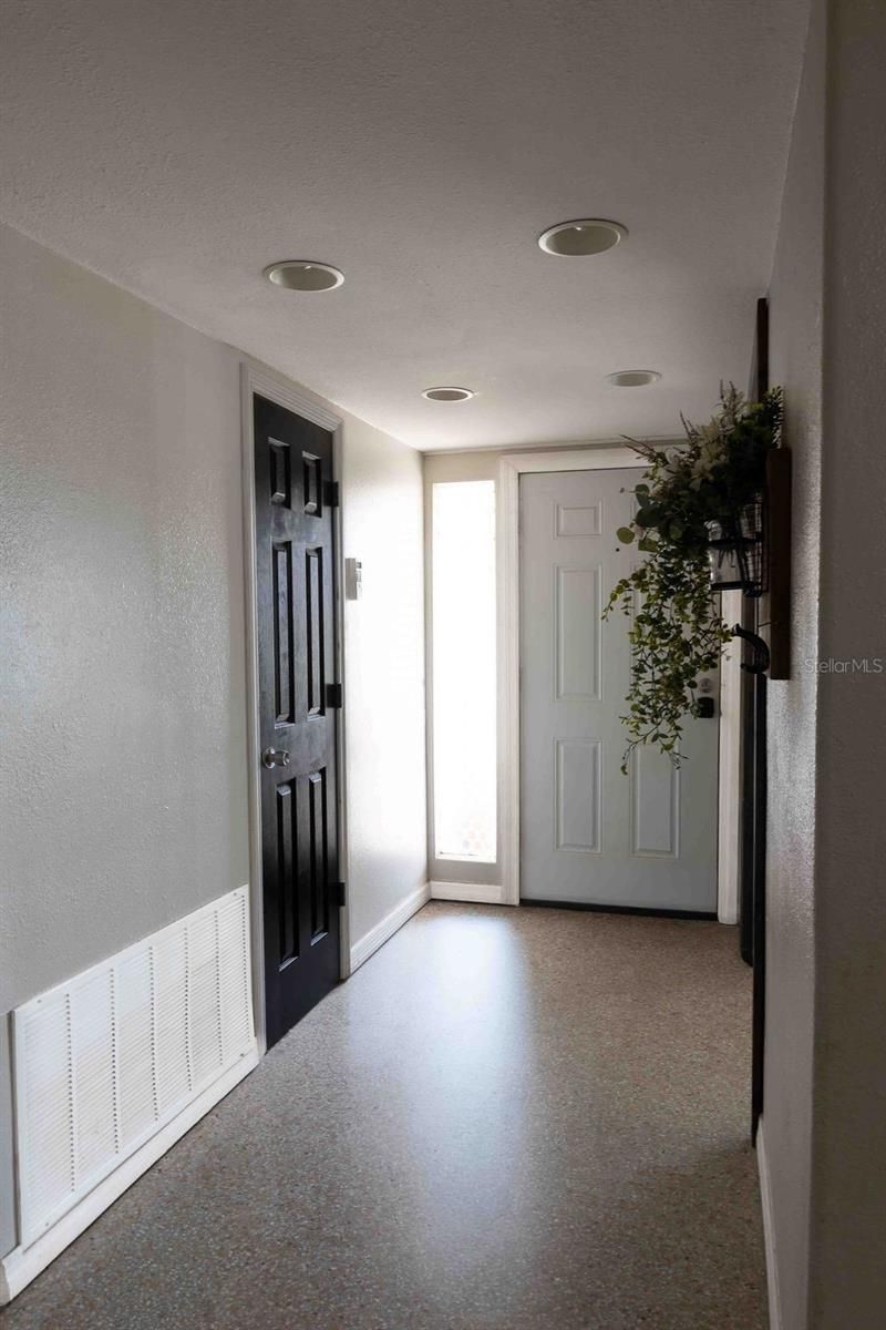 706 S Pearl Circle , Brandon, FL 33510 Photo