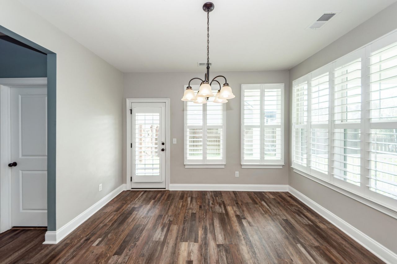 416 Spectrum Road Photo 10