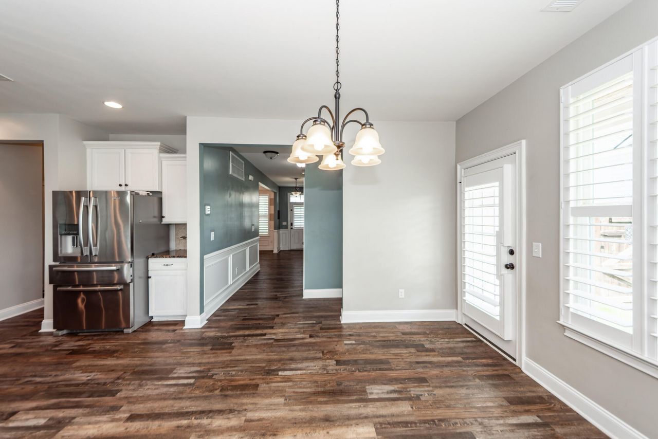 416 Spectrum Road Photo 11