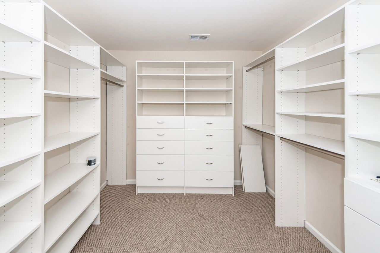 416 Spectrum Road Photo 45