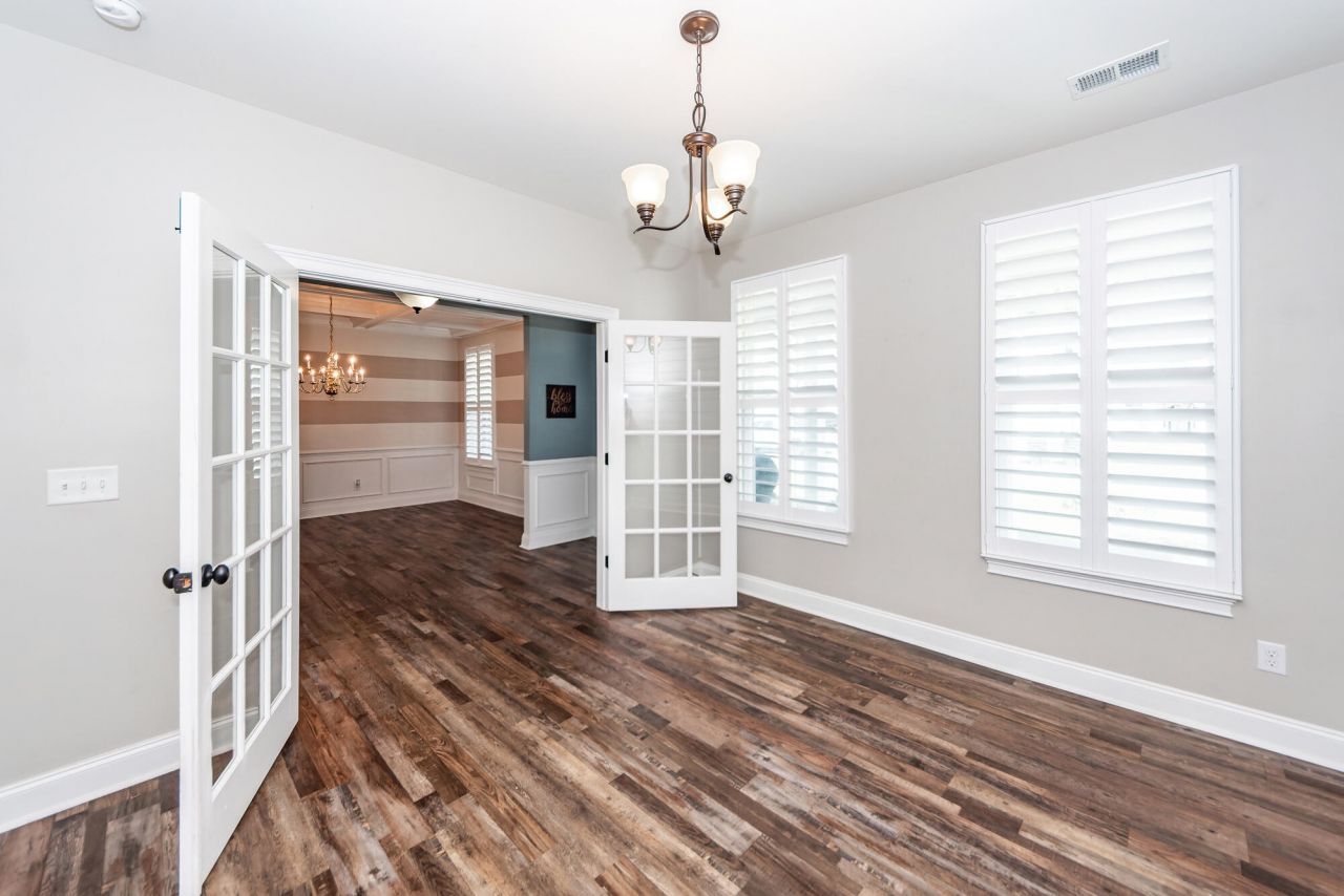 416 Spectrum Road Photo 7