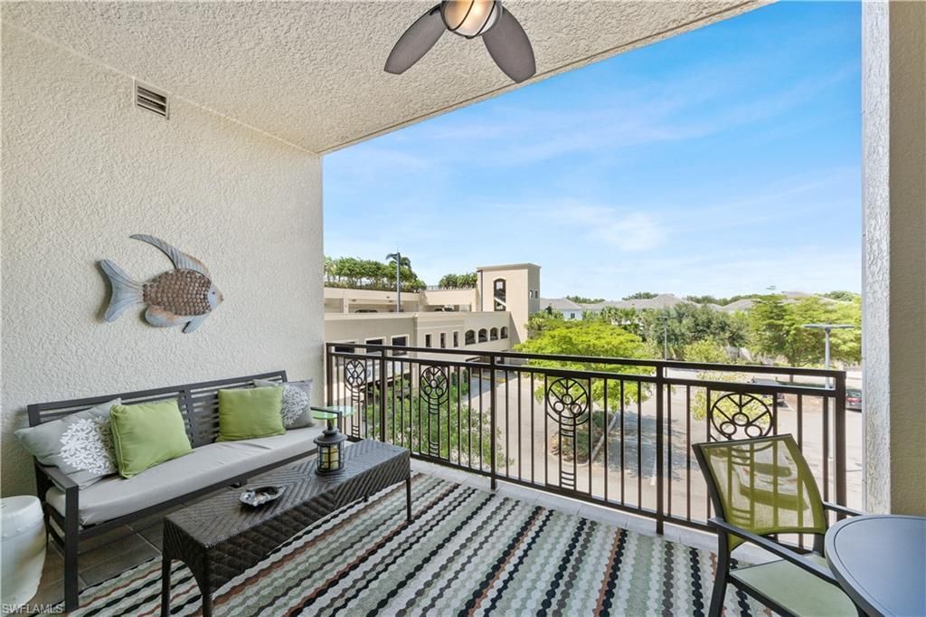 9123 Strada Pl, Unit 7207, Naples, FL 34108 Photo