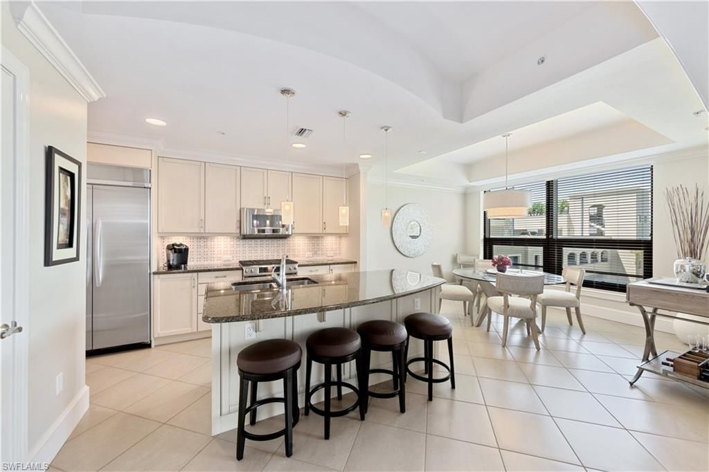 9123 Strada Pl, Unit 7207, Naples, FL 34108 Photo
