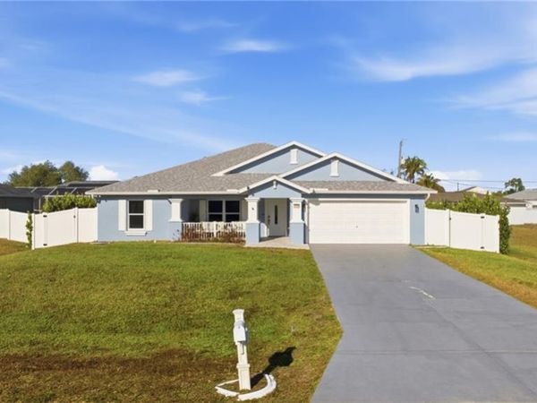 1112 SW 9th CT, CAPE CORAL, FL 33991