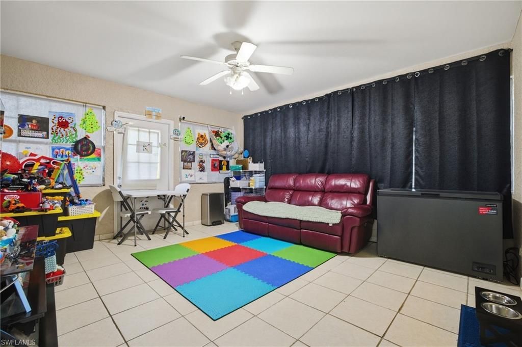1112 SW 9th Ct, Cape Coral, FL 33991 Photo