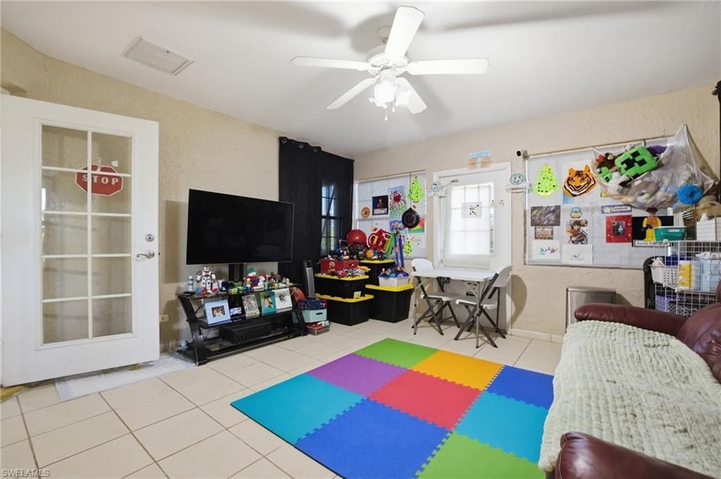 1112 SW 9th Ct, Cape Coral, FL 33991 Photo