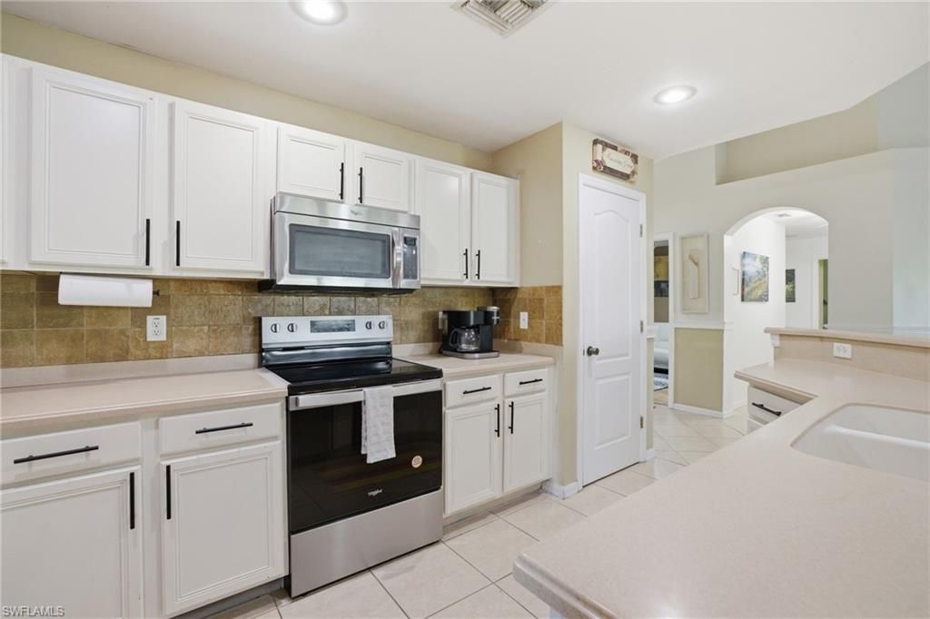 1112 SW 9th Ct, Cape Coral, FL 33991 Photo