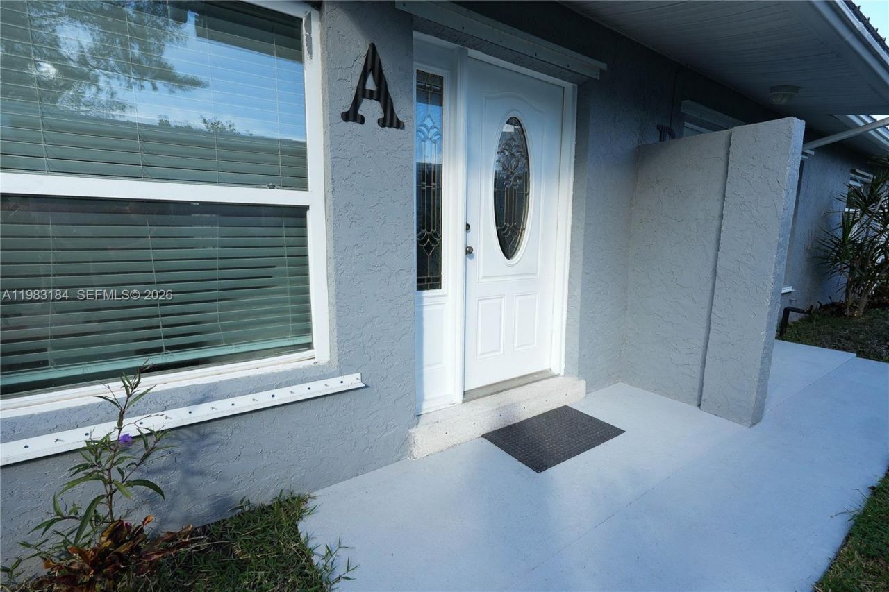 742 Granada St , Unit A, Fort Pierce, FL 34949 Photo