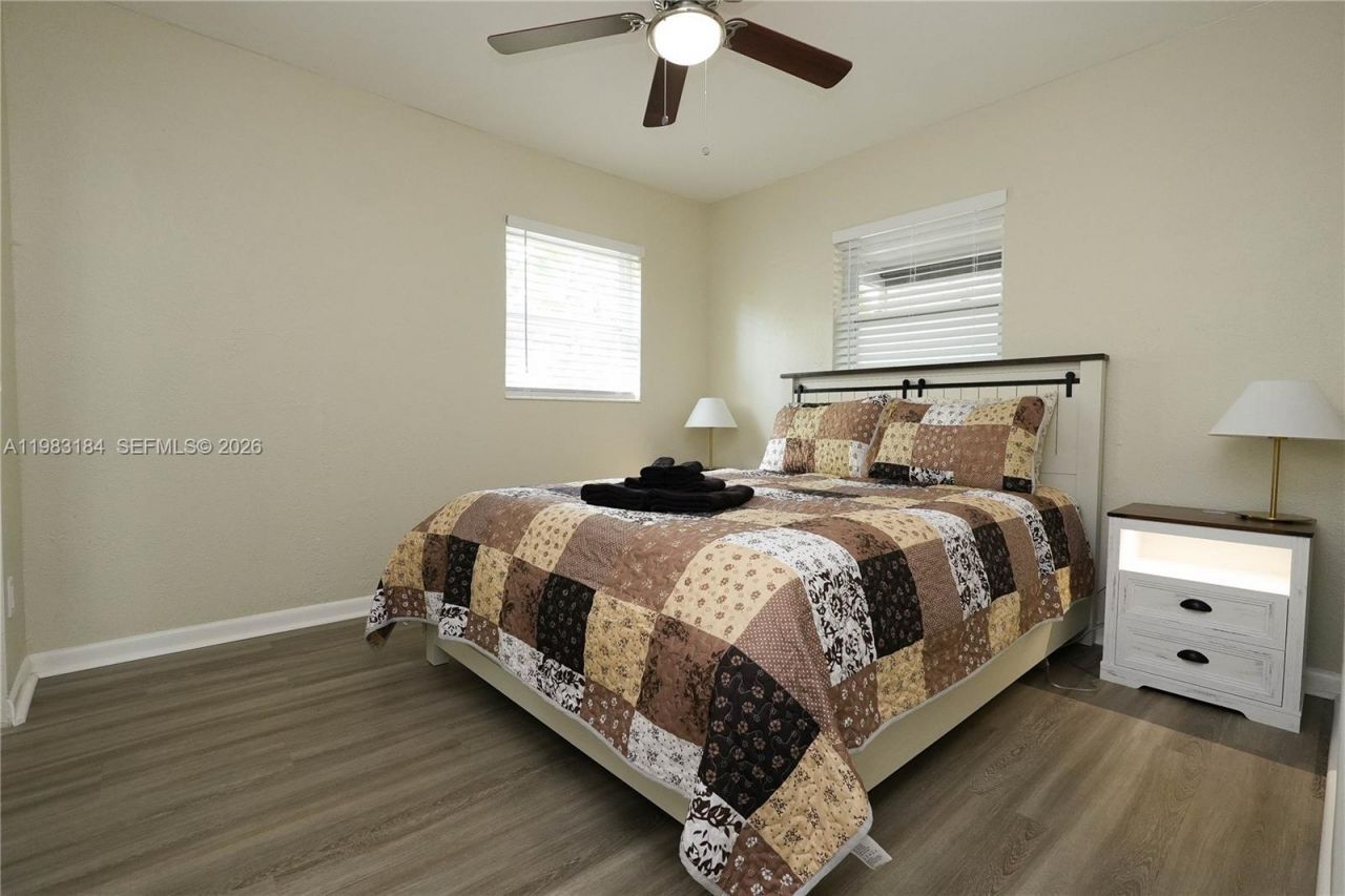 742 Granada St , Unit A, Fort Pierce, FL 34949 Photo