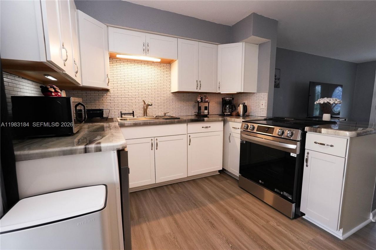 742 Granada St , Unit A, Fort Pierce, FL 34949 Photo