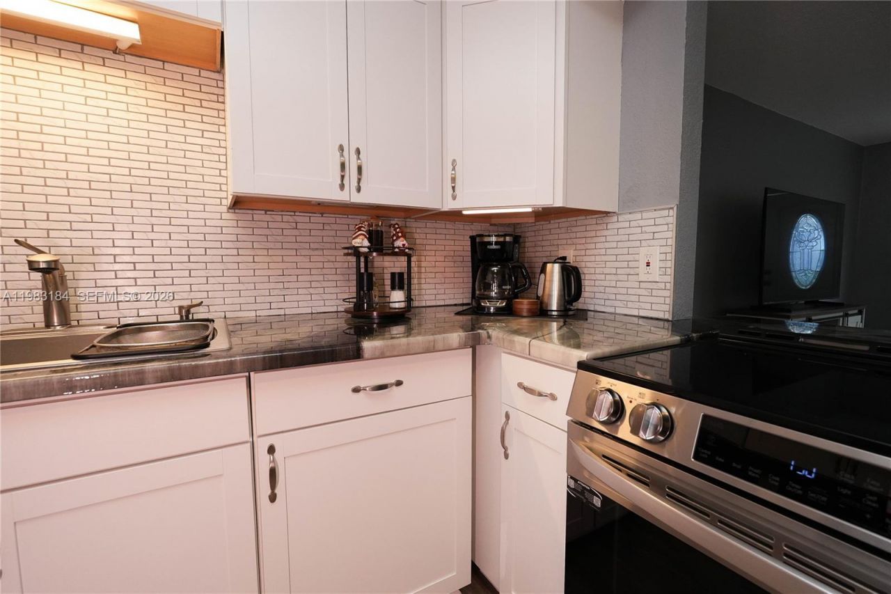 742 Granada St , Unit A, Fort Pierce, FL 34949 Photo