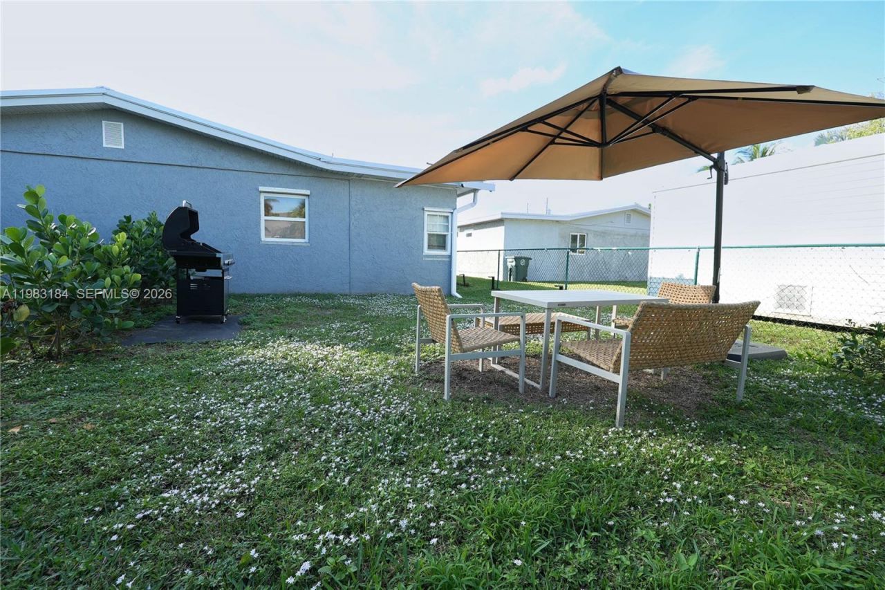 742 Granada St , Unit A, Fort Pierce, FL 34949 Photo