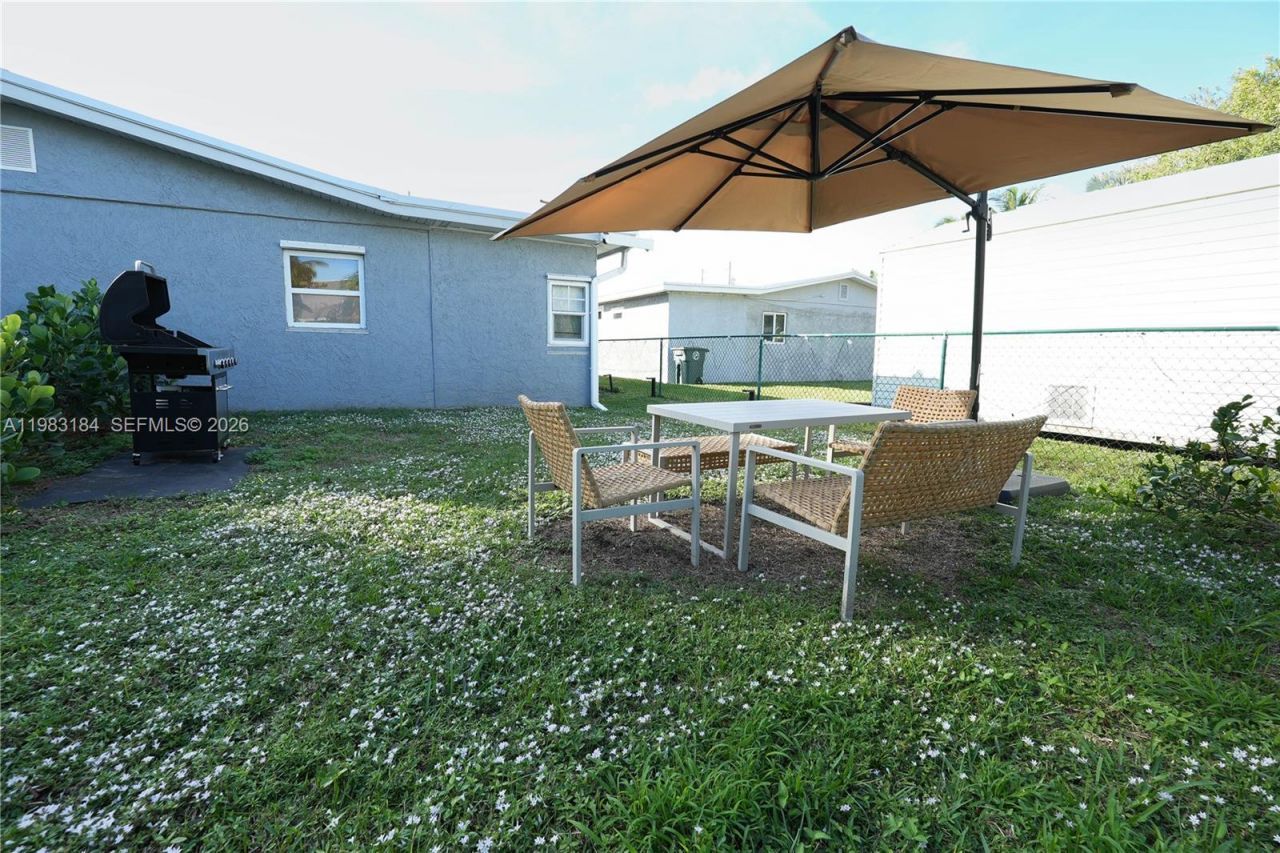 742 Granada St , Unit A, Fort Pierce, FL 34949 Photo