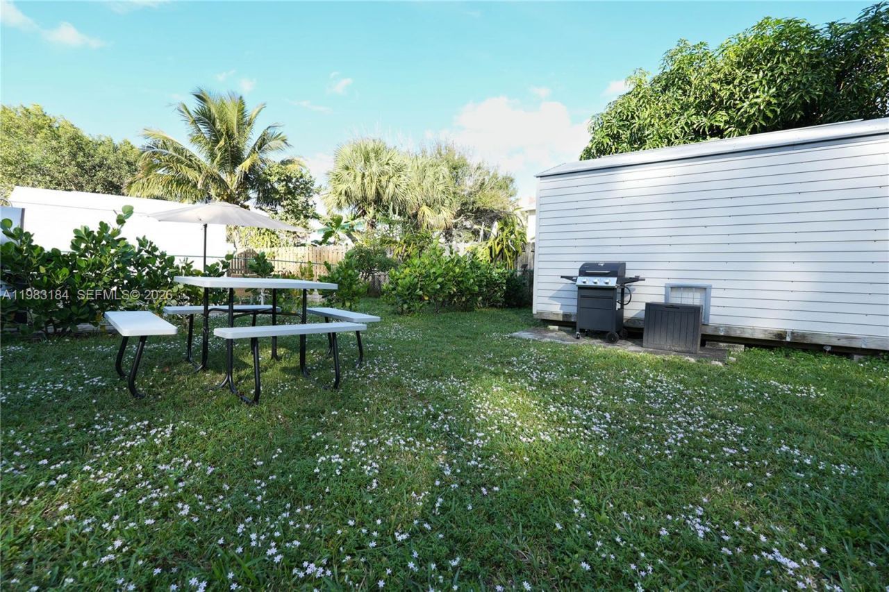 742 Granada St , Unit A, Fort Pierce, FL 34949 Photo