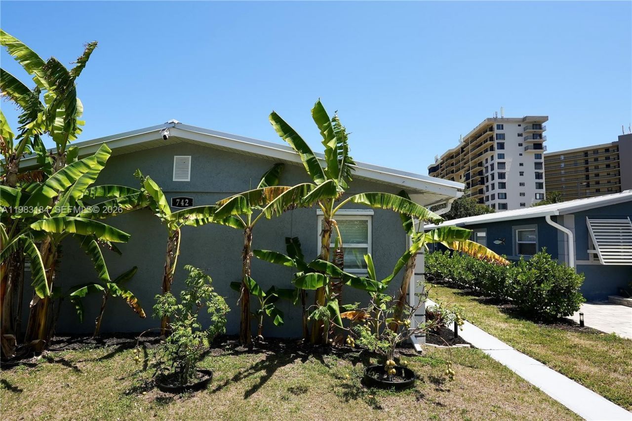 742 Granada St , Unit A, Fort Pierce, FL 34949 Photo