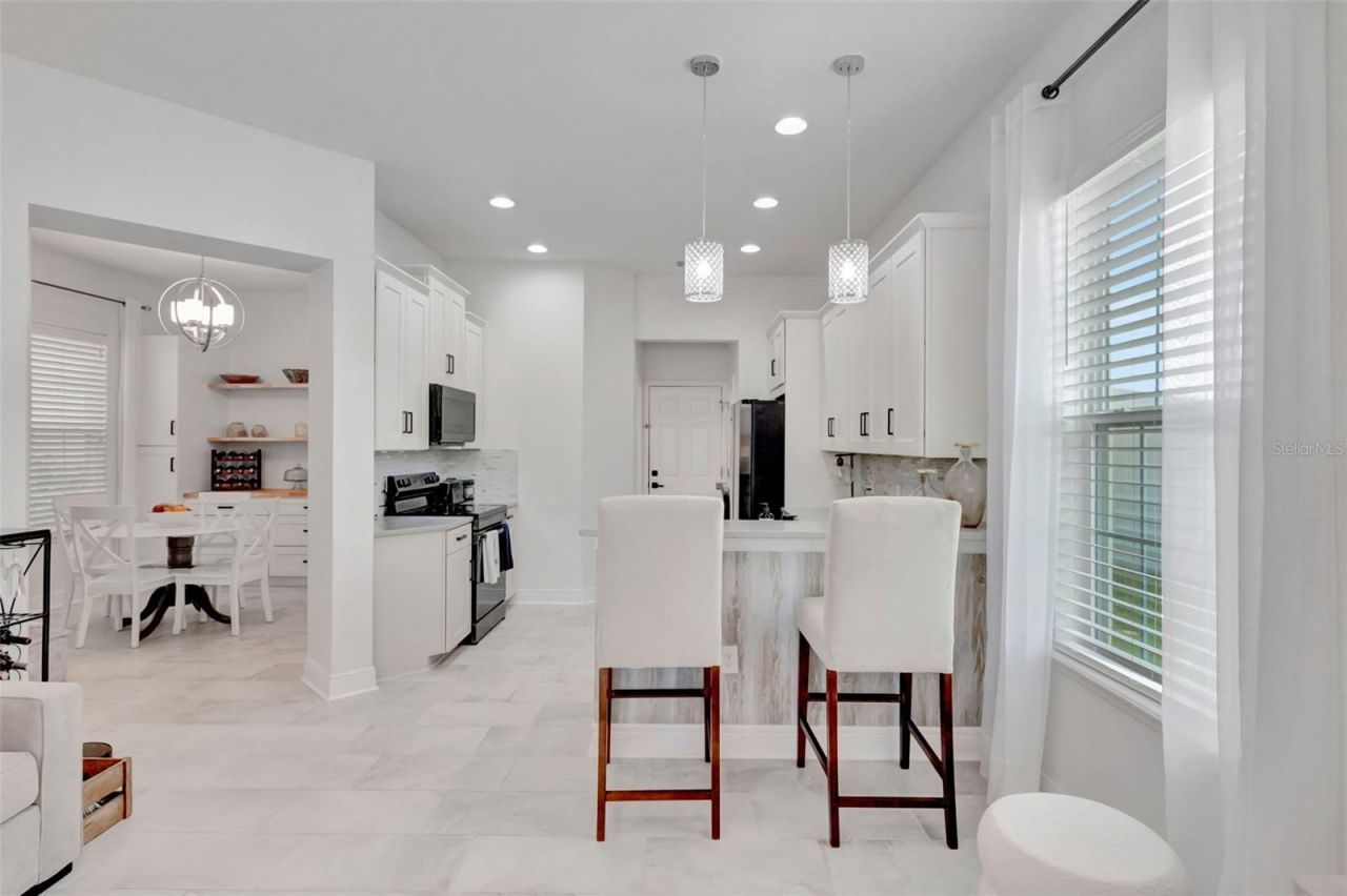4892 Beach Boulevard, Orlando, FL 32803 Photo