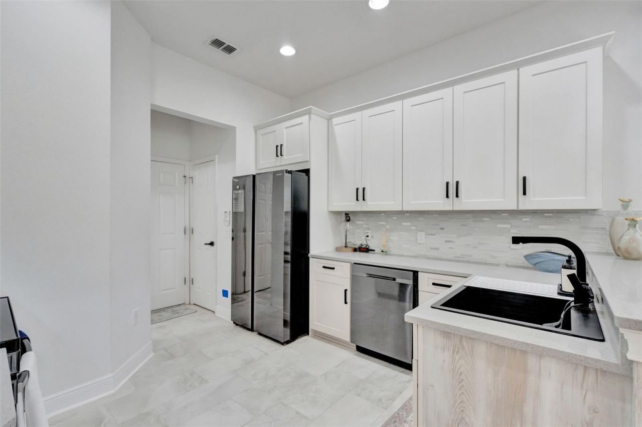 4892 Beach Boulevard, Orlando, FL 32803 Photo