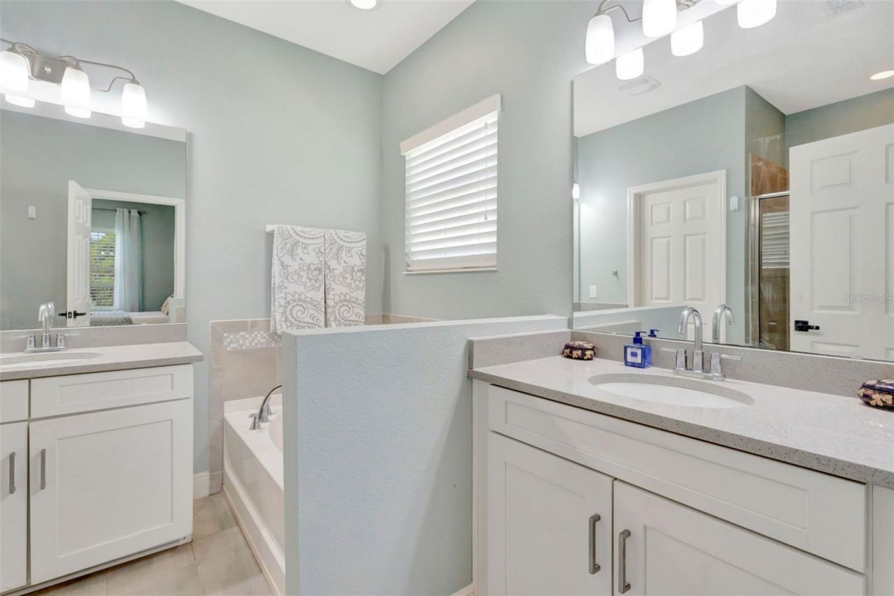 4892 Beach Boulevard, Orlando, FL 32803 Photo