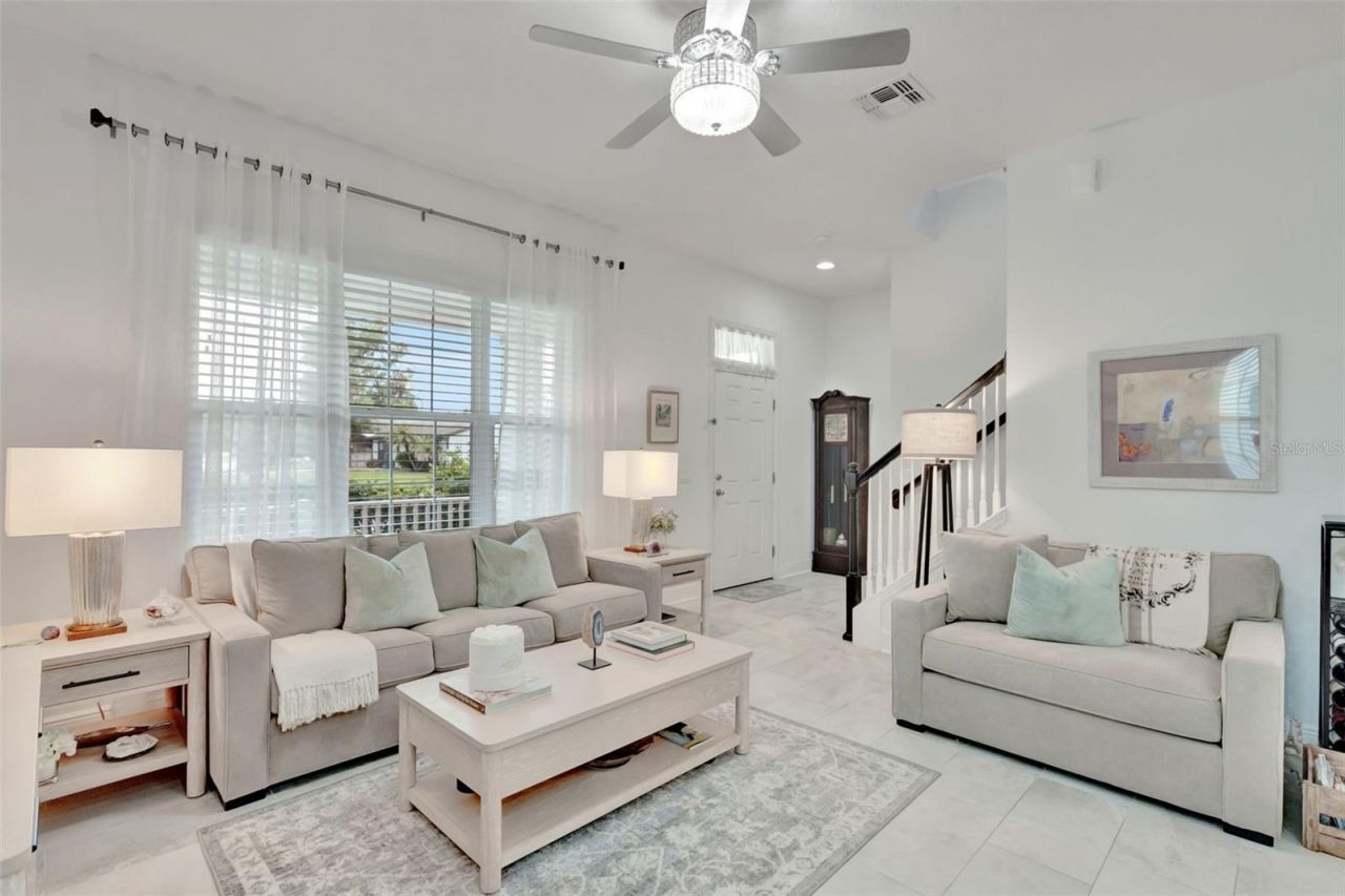 4892 Beach Boulevard, Orlando, FL 32803 Photo