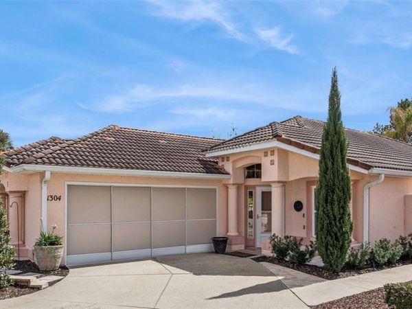1304 SANTA ROSA COURT, LADY LAKE, FL 32159