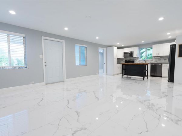 11 Judy Pl, Key Largo, FL 33037