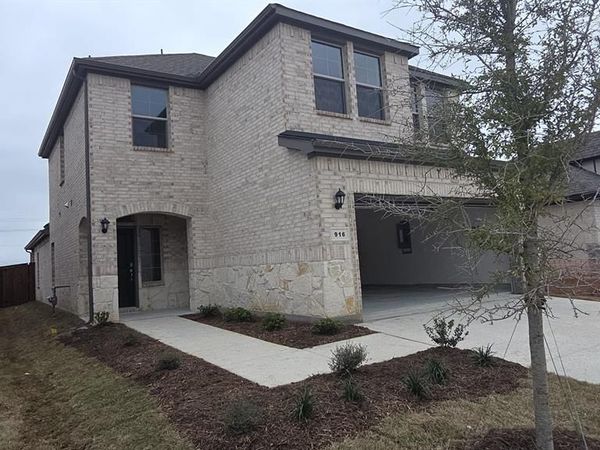 916 LOST MINE Trail, Little Elm, TX 75068