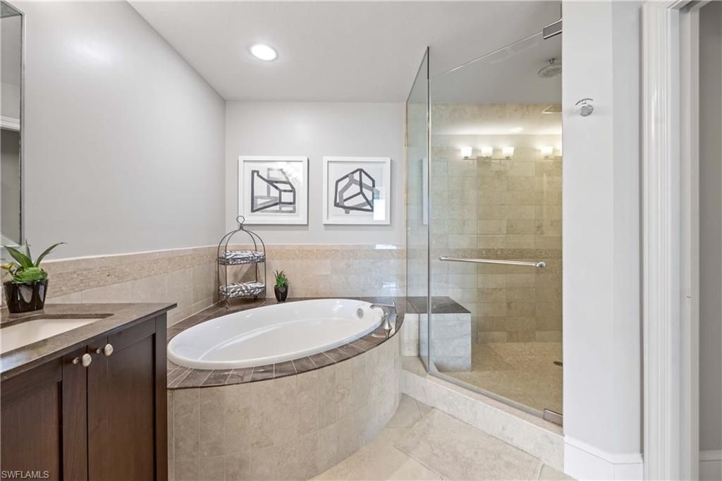 9123 Strada Pl, Unit 7404, Naples, FL 34108 Photo