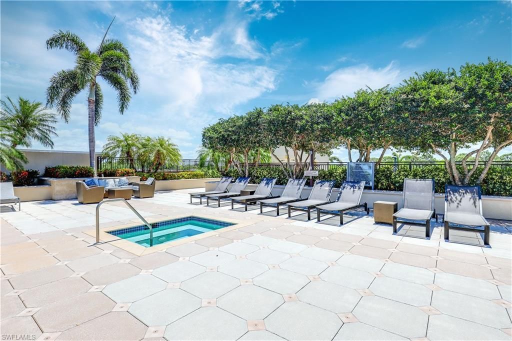 9123 Strada Pl, Unit 7404, Naples, FL 34108 Photo