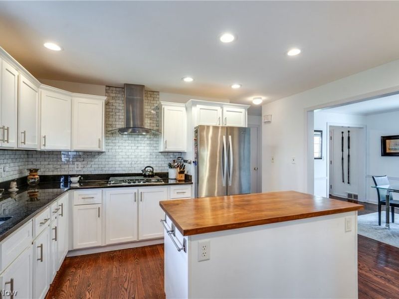 568 Hampshire Road , Fairlawn, OH 44333 Photo 17