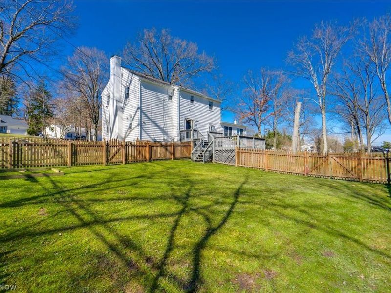 568 Hampshire Road , Fairlawn, OH 44333 Photo 4