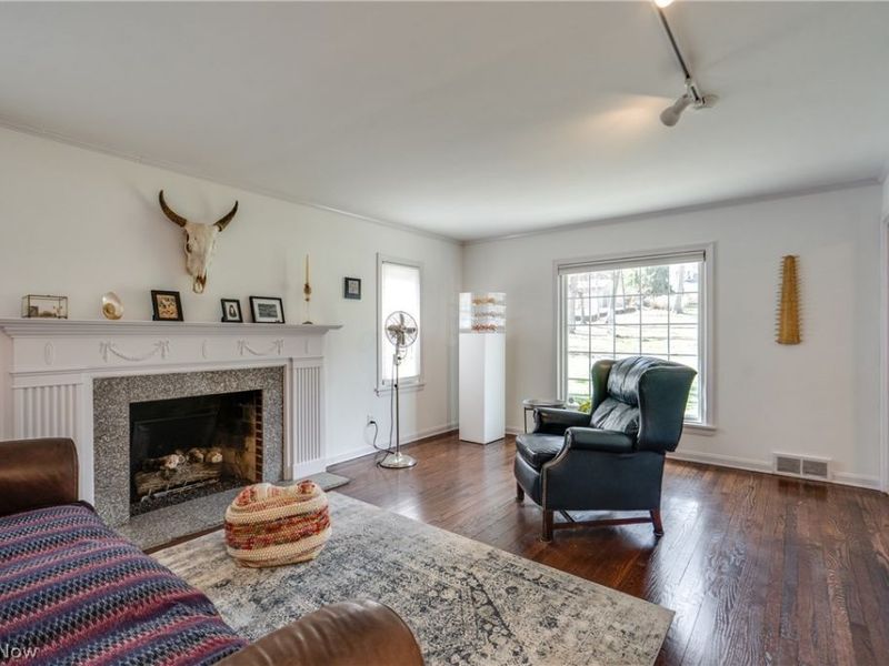 568 Hampshire Road , Fairlawn, OH 44333 Photo 9