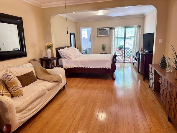 6580 Santona St, Unit A17, Coral Gables, FL 33146