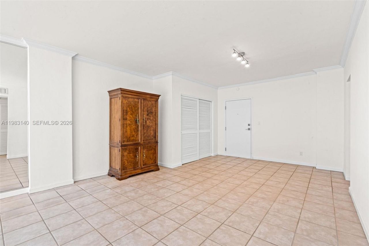 90 Edgewater Dr , Unit 1216, Coral Gables, FL 33133 Photo