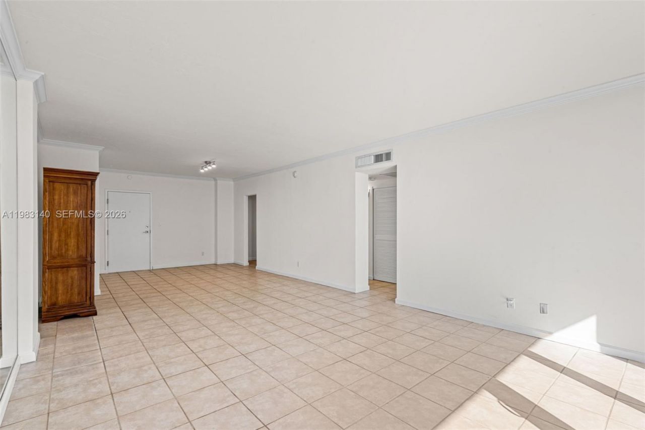 90 Edgewater Dr , Unit 1216, Coral Gables, FL 33133 Photo