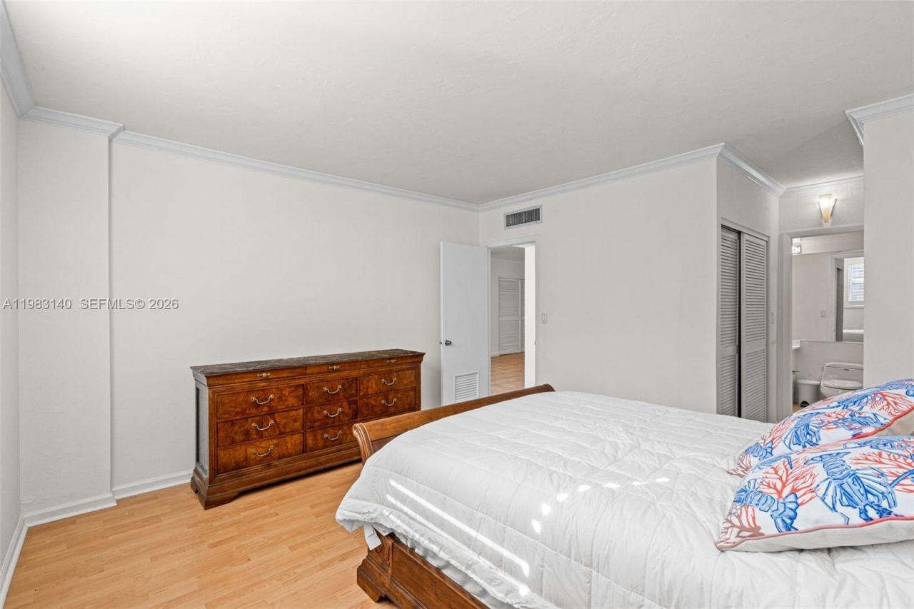 90 Edgewater Dr , Unit 1216, Coral Gables, FL 33133 Photo