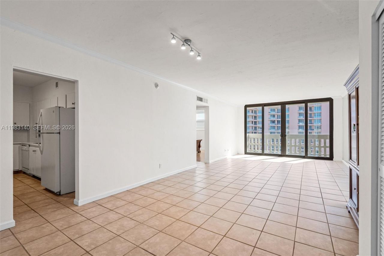 90 Edgewater Dr , Unit 1216, Coral Gables, FL 33133 Photo