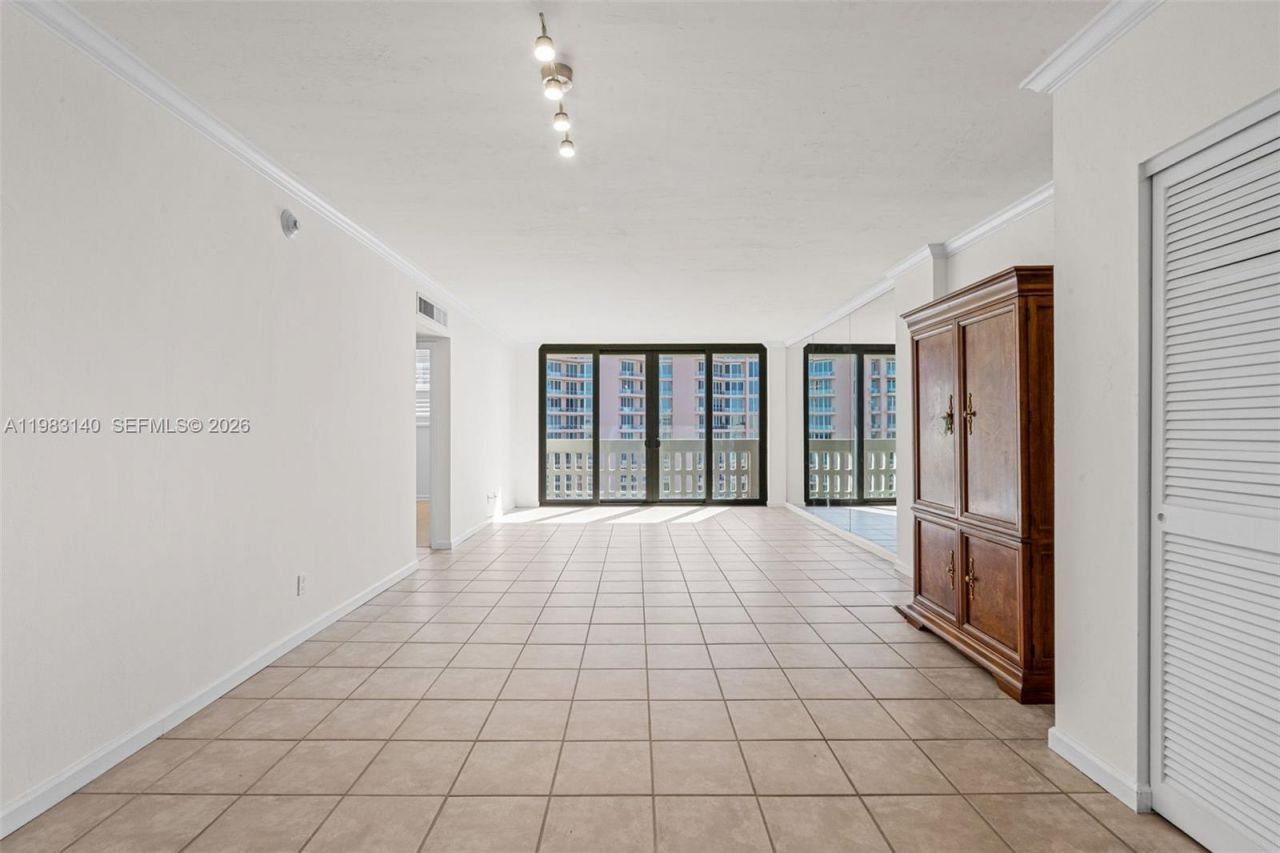 90 Edgewater Dr , Unit 1216, Coral Gables, FL 33133 Photo